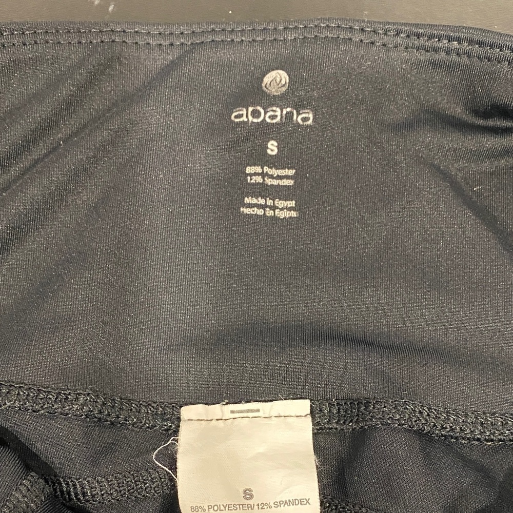 Abana Black Capri Leggings